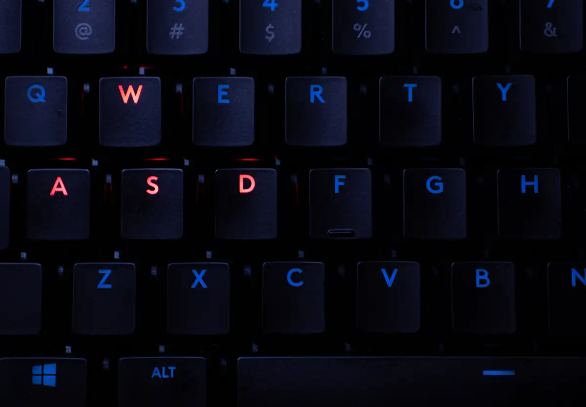 Detalle de un teclado para videojuegos