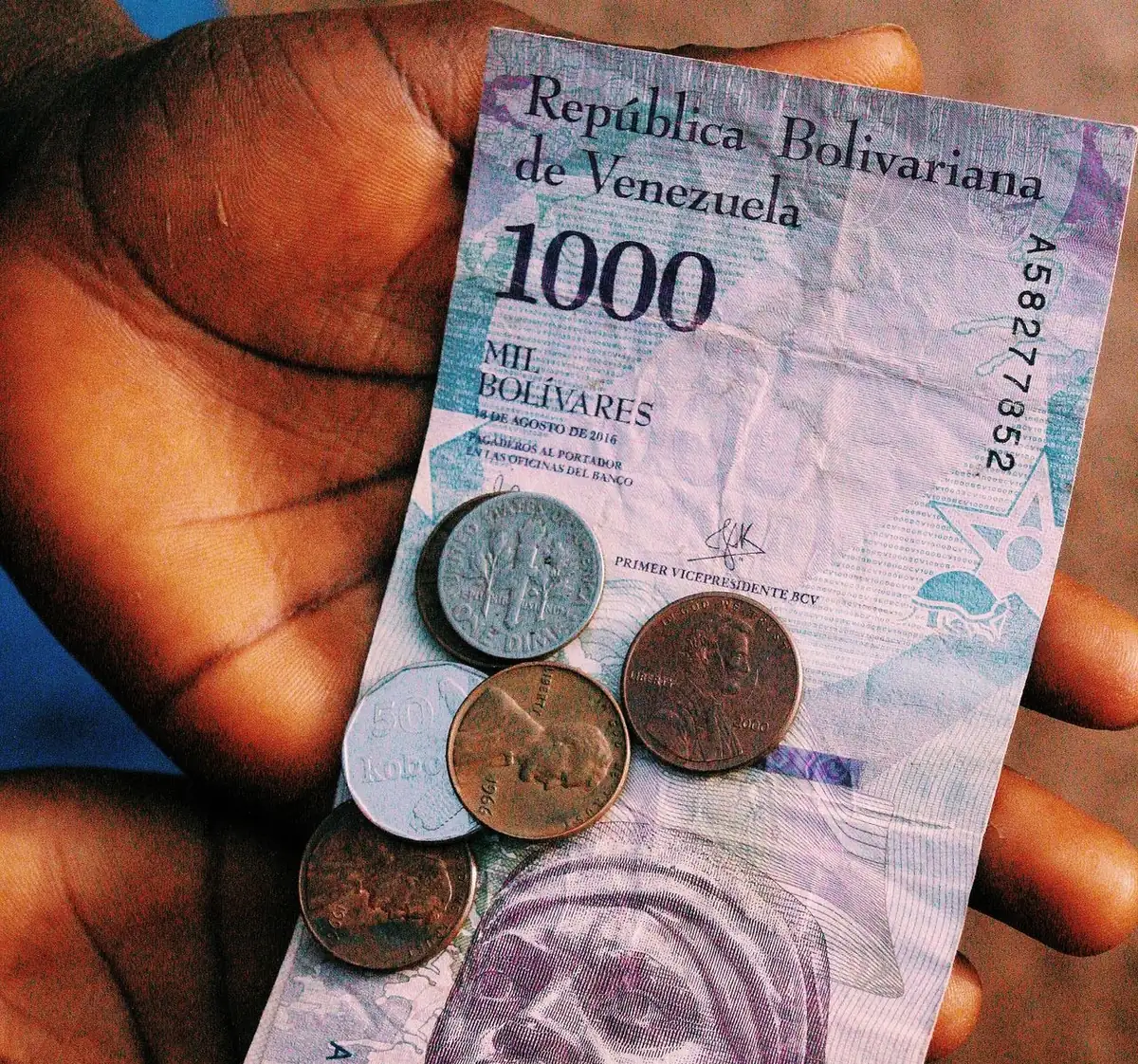 Billete y monedas venezolanos